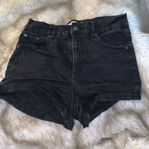 Jean shorts stretch kinda  Jean leggings